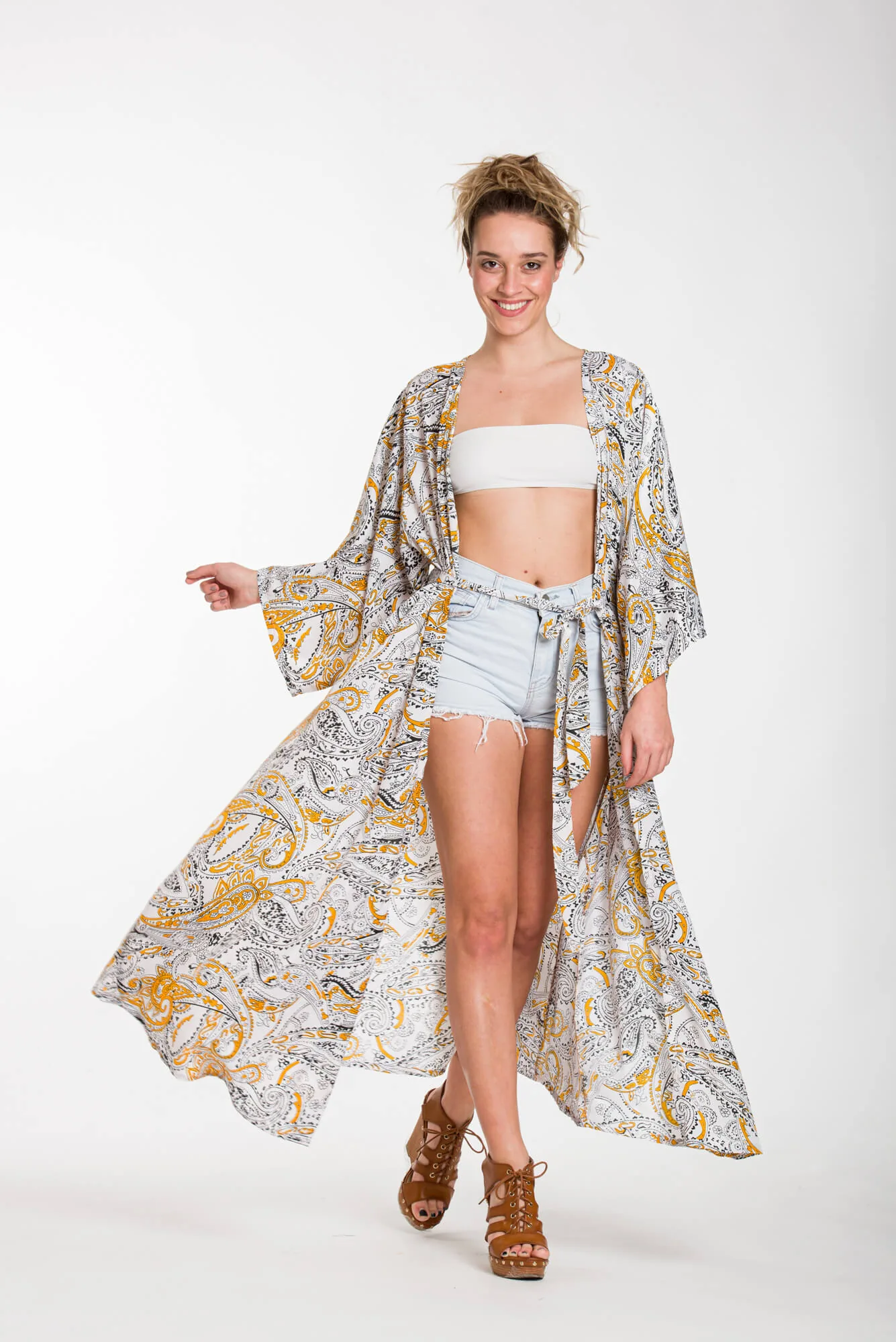 Κιμονο art. silk maxi με δεσιμο - Άσπρο;Κίτρινο resort wear προϊόν για καλοκαιρινές resort εμφανίσεις