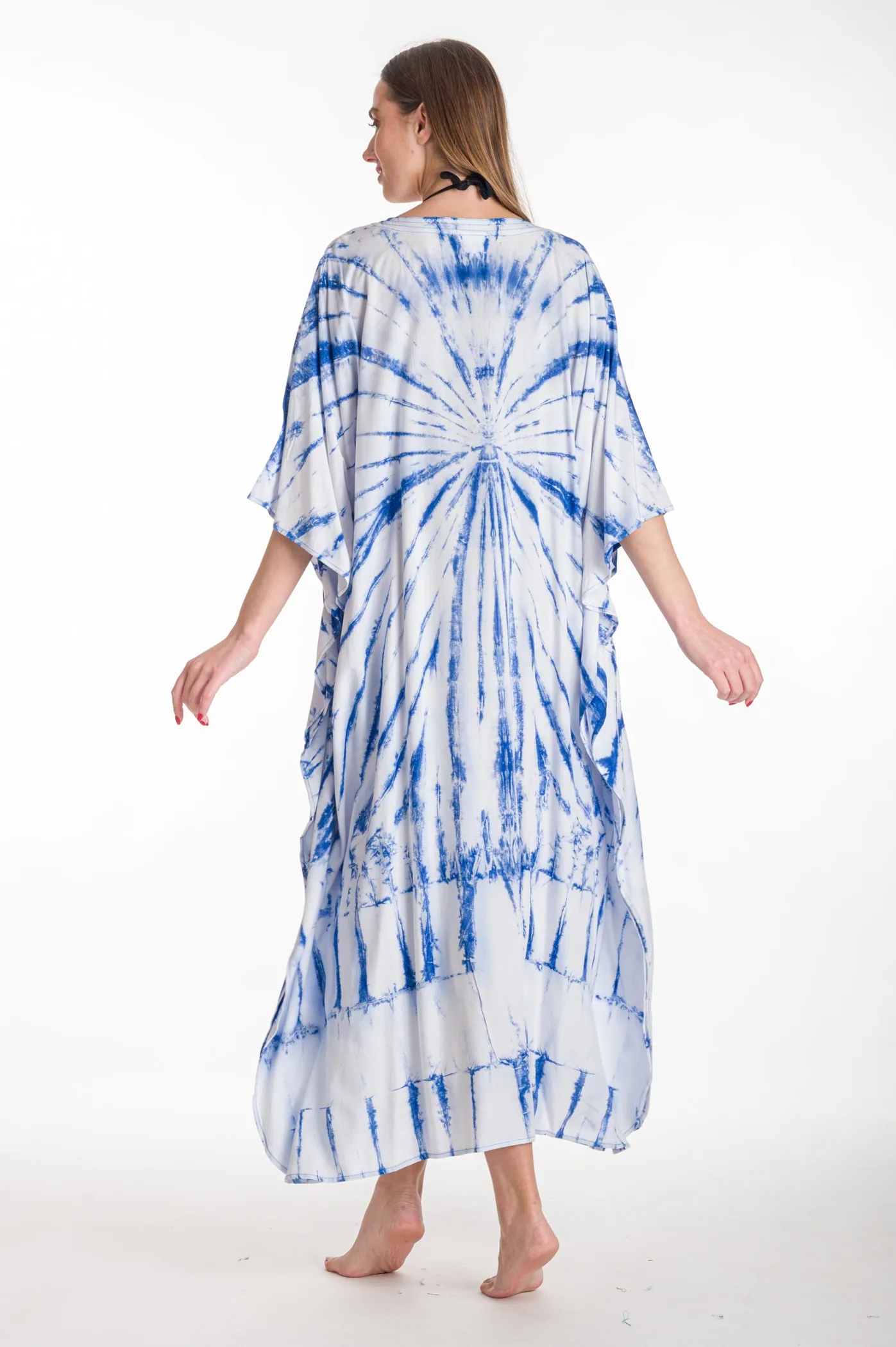 Καφτανι βισκοζ tie dye - Άσπρο;Μπλέ καφτάνι παραλίας από βισκόζ για καλοκαιρινές resort εμφανίσεις