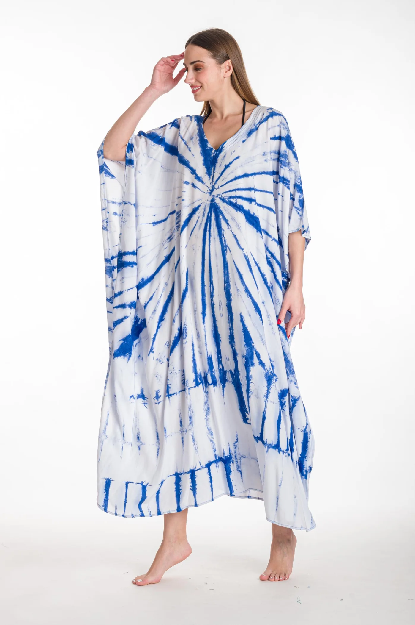 Καφτανι βισκοζ tie dye - Άσπρο;Μπλέ καφτάνι παραλίας από βισκόζ για καλοκαιρινές resort εμφανίσεις
