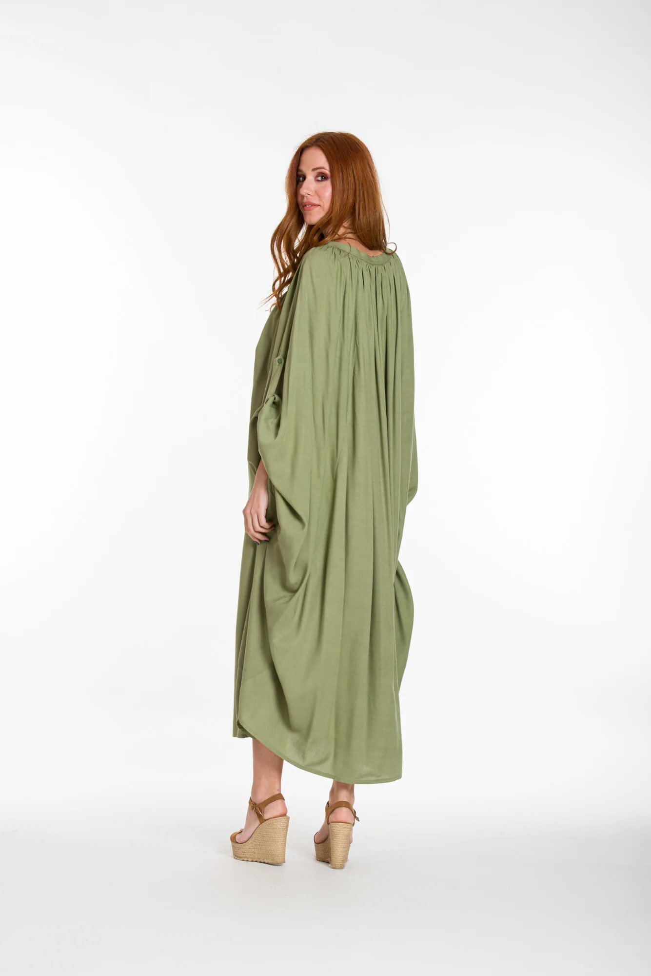 Καφτανι - πουκαμισοφορεμα oversize look με ρυθμιζομενα μανικια - Χακί φόρεμα παραλίας από βισκόζ για καλοκαιρινές resort εμφανίσεις