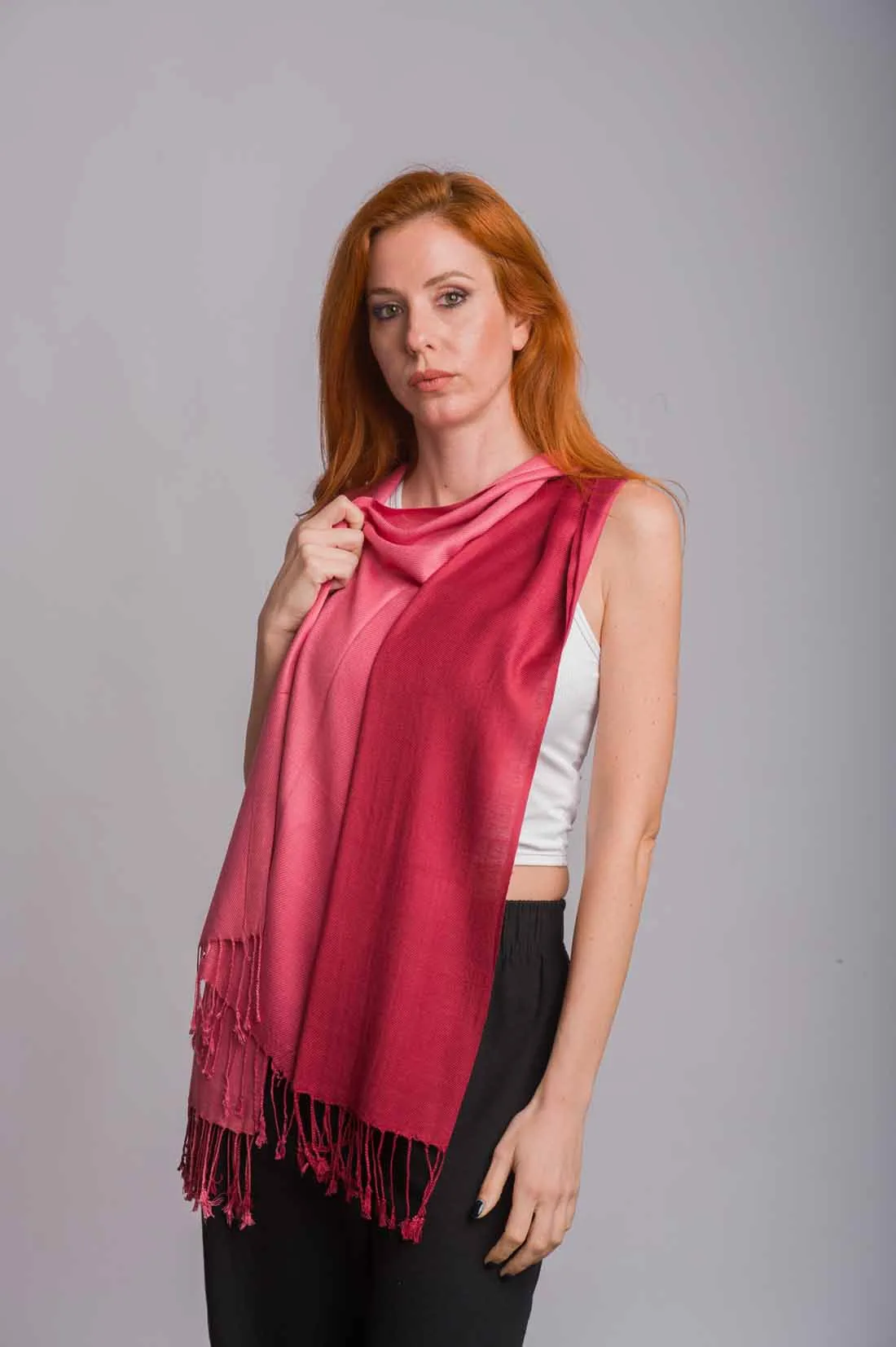 Κερασί πασμίνα βισκόζ ντεγκραντέ - resort wear προϊόν από βισκόζ για καλοκαιρινές resort εμφανίσεις