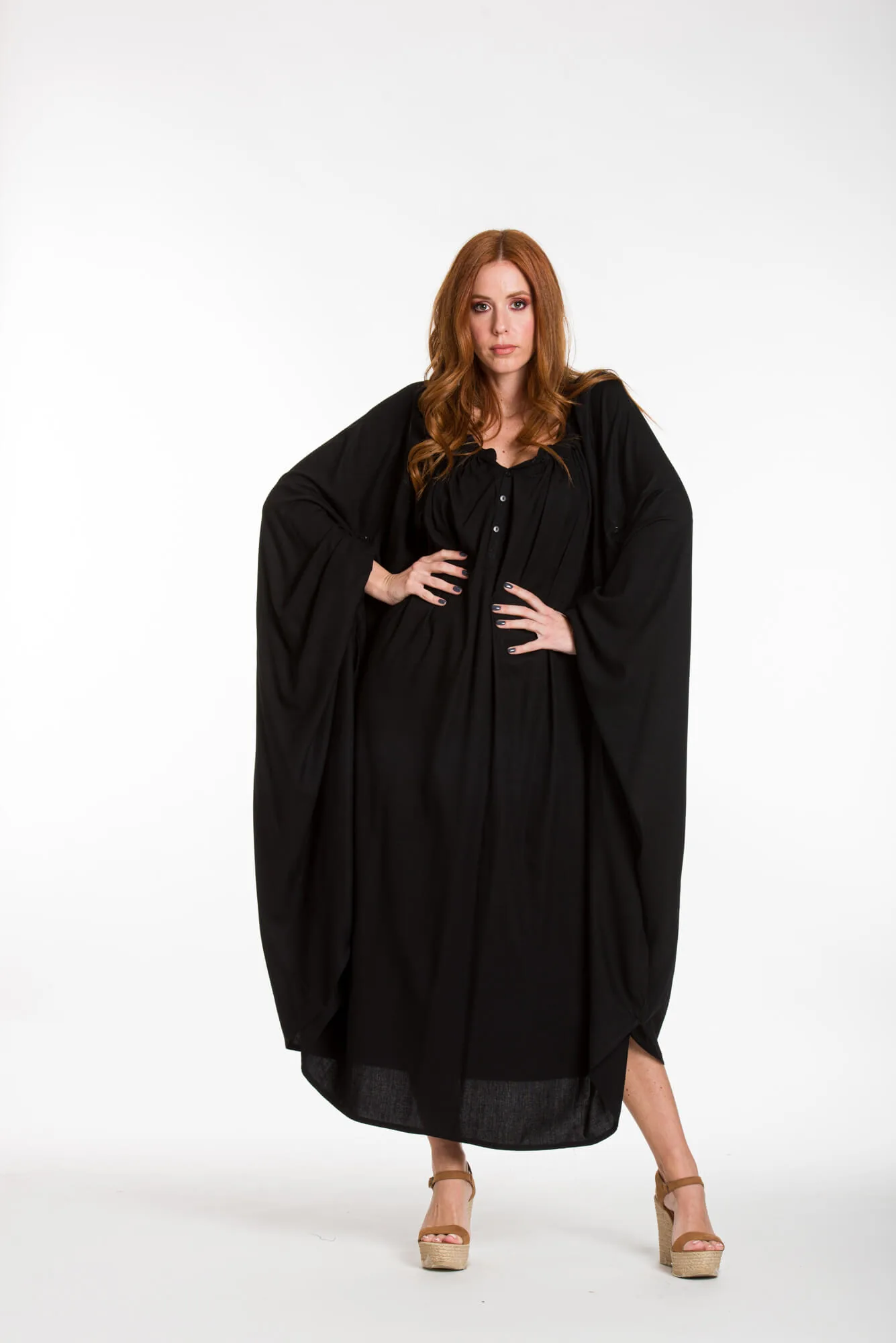 Καφτανι - πουκαμισοφορεμα oversize look με ρυθμιζομενα μανικια - Μαύρο φόρεμα παραλίας από βισκόζ για καλοκαιρινές resort εμφανίσεις