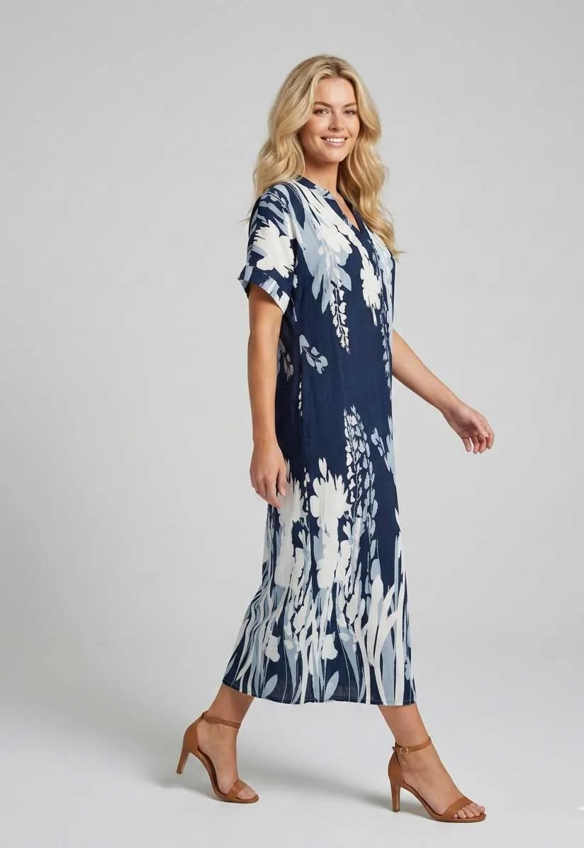 Navy blue floral resort wear καφτάνι - φορεμα βισκοζ με κοντο μανικι - φόρεμα παραλίας από βαμβάκι για καλοκαιρινές resort εμφανίσεις